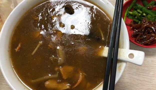郑州胡辣汤培训哪家正宗(正宗的胡辣汤里面都有什么材料)