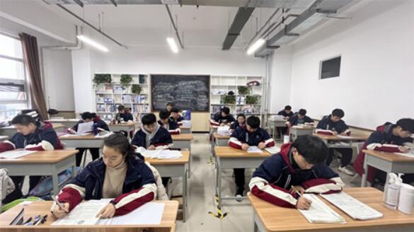 郑州创新学校官网(郑州创新高考全日制学校介绍)