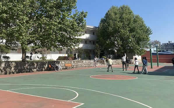 云南新东方是不是私立学校(昆明新东方高三全日制封闭式冲刺班)