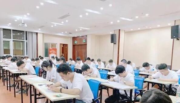 成都新航道雅思培训学校(新航道雅思培训班怎么样)