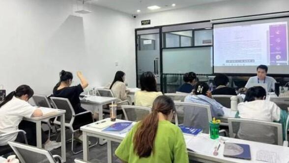 武汉新航道封闭雅思收费价格(武汉新航道封闭雅思收费价格)
