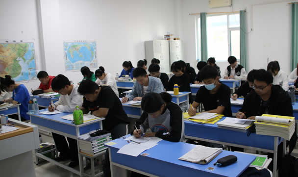 济南晨露复读学校地址(济南晨露学校校区地址)