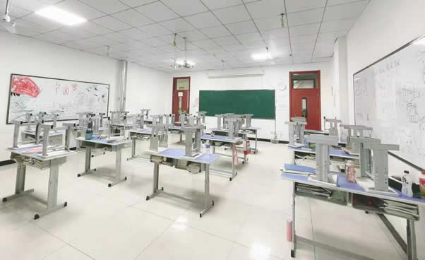 济南晨露复读学校联系方式(济南晨露和立行哪个学校好)