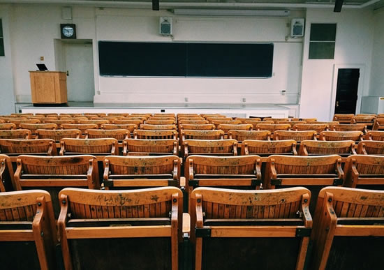 美国留学中介费用价格(北京出国留学中介公司)