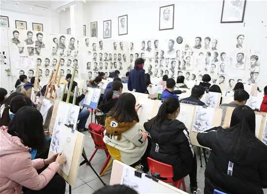 高三美术集训费用大概多少洛阳(高考美术画室一般怎么收费)