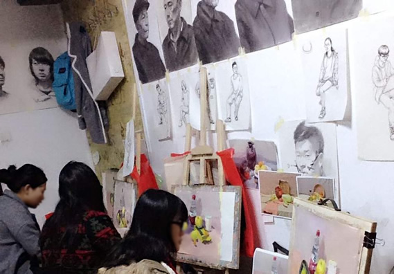高考美术艺考画室集训班(郑州高考美术画室十大排行榜)