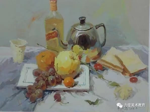 专业的美术高考培训画室(郑州高考美术集训画室学费价格)