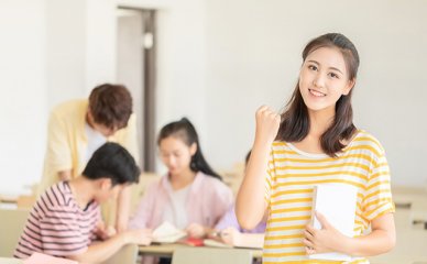 樱花日语助力高考，笑傲考场，梦圆榜首——厦门樱花国际日语祝福您