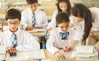 留学生回国可担任公务员吗？